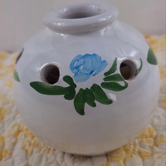 Pique-Fleurs Other - Pique-Fleurs Made In France Hand Painted Vase 6 Holes Blue Flower/Green Leaves
